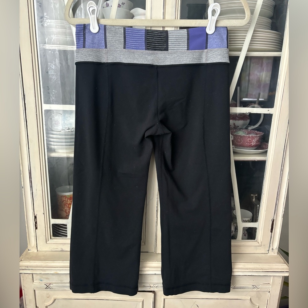 Lululemon Reversible Capris - Picture 3 of 6